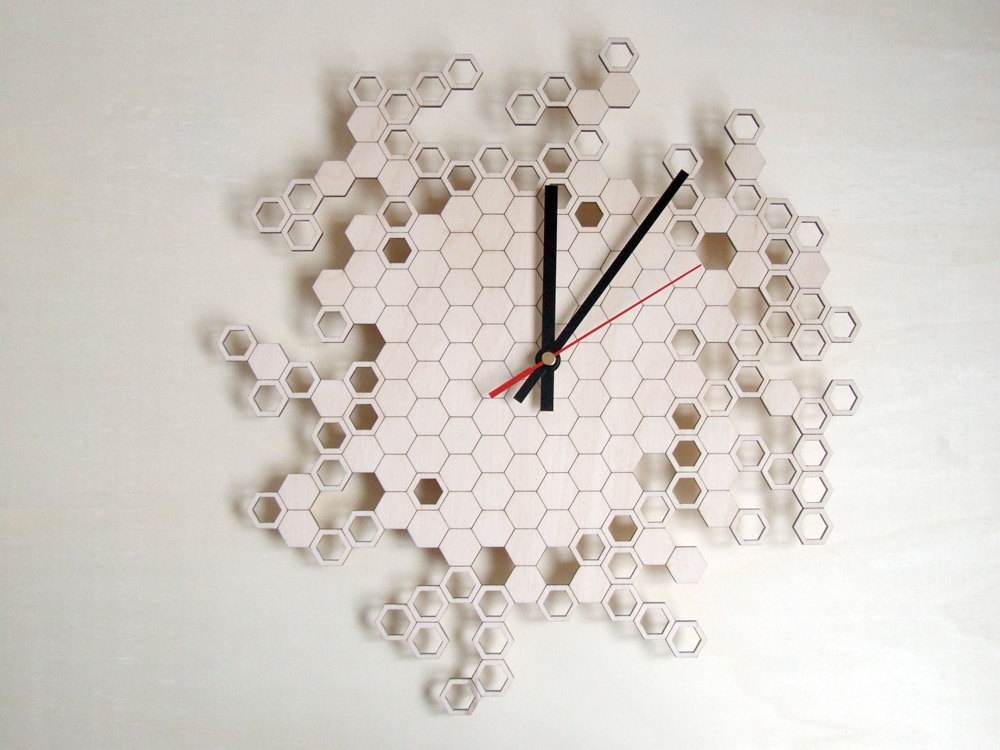 ساعة حائط على شكل قرص العسل بالليزر لديكور المنزل