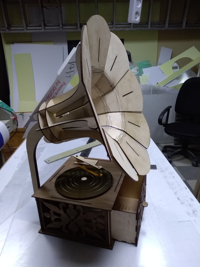 Laser Cut Wooden Gramophone Free Vector cdr Download - 3axis.co