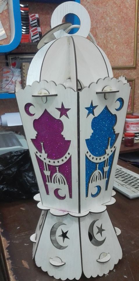 Linterna de madera de Ramadán cortada con láser Fanoos