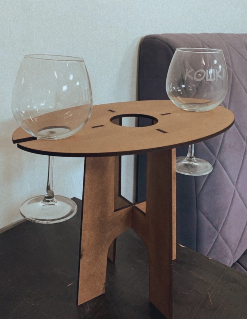 Lazer Kesim Şarap Masası Şarap Şişesi ve Bardaklık