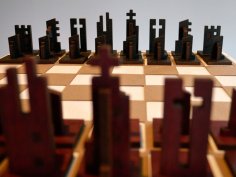 Juego de ajedrez moderno cortado con láser