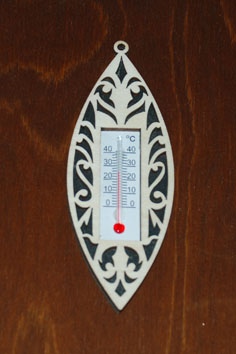 Лазерная резка деревянного настенного термометра