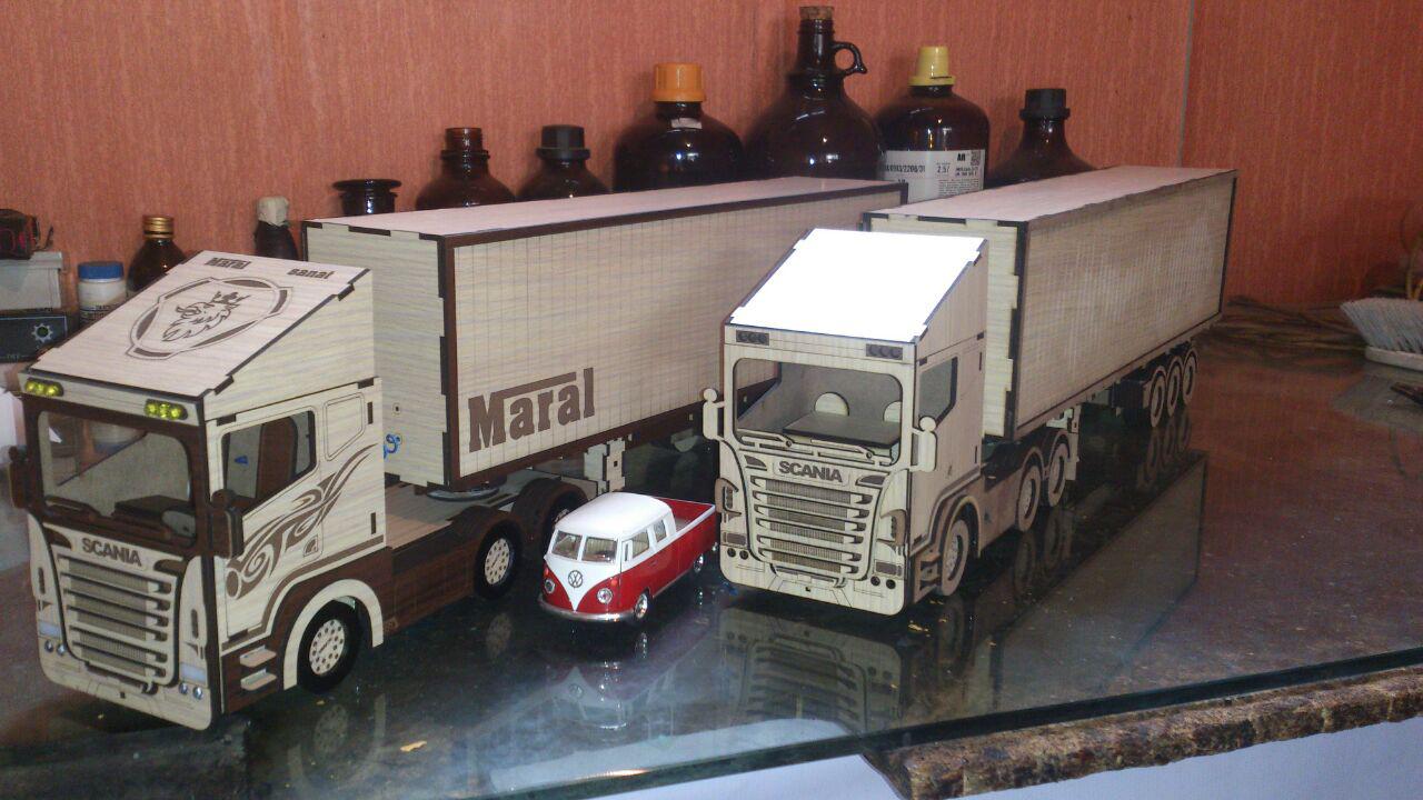 लेजर कट स्कैनिया ट्रक लकड़ी मॉडल खिलौना किट