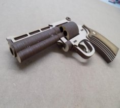 Pistolet Magnum Canon de 4 pouces motif découpé au laser