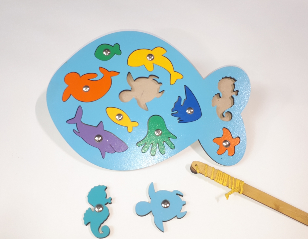 Lasergeschnittenes hölzernes Fisch-Peg-Puzzle, pädagogisches Spielzeug, Meeresbewohner-Peg-Puzzle
