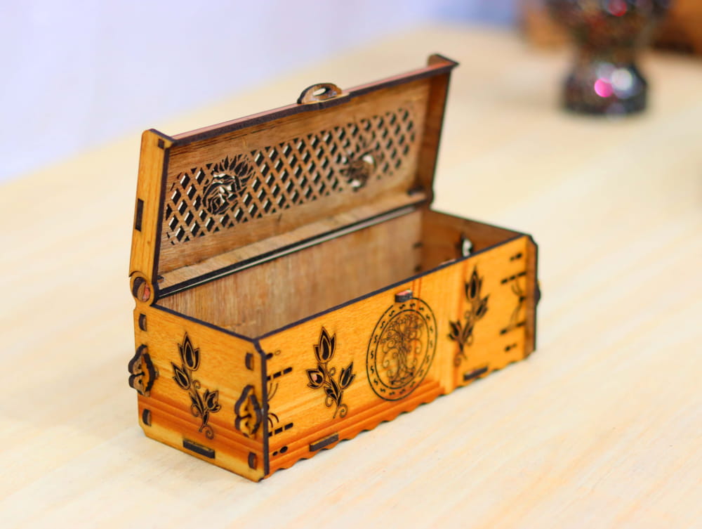 Laser Cut Decorative Wood Gift Box With Lid Free Vector