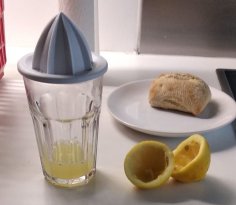 Easy Peasy Lemon Squeezer 3D Printer Model