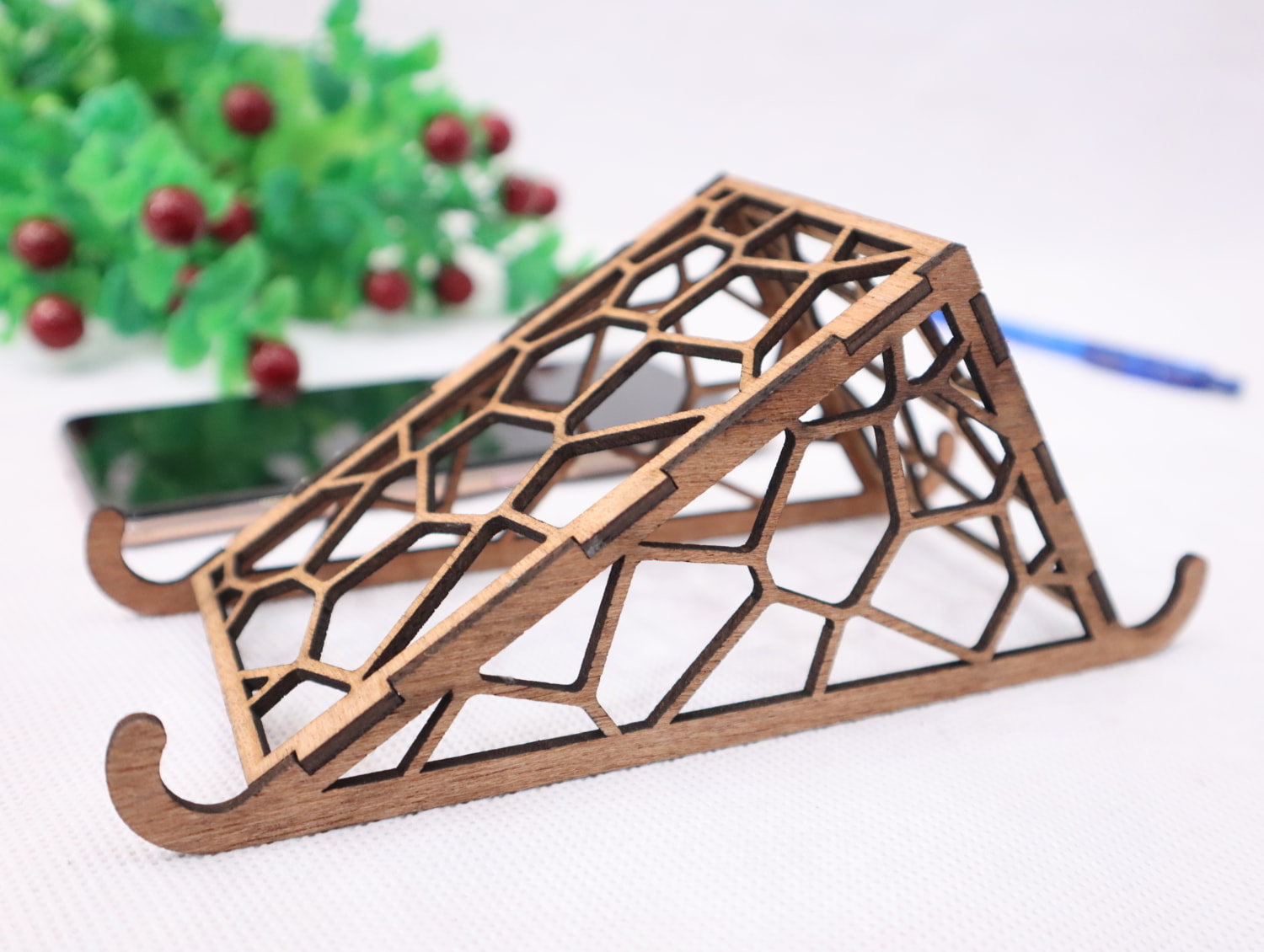 Laser Cut Wooden Phone Stand 3mm Free Vector