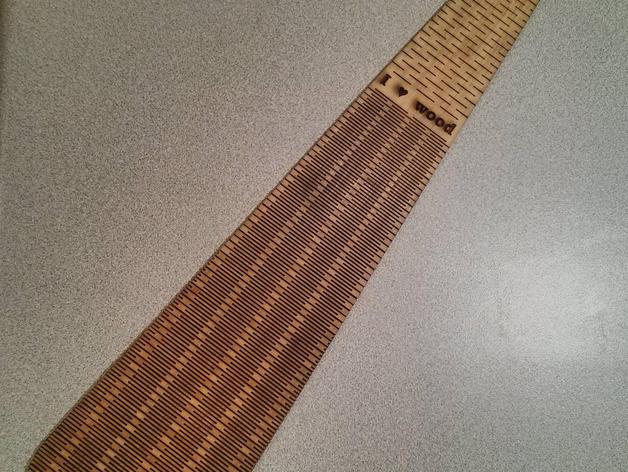 Dłuższy elastyczny krawat wycinany laserowo