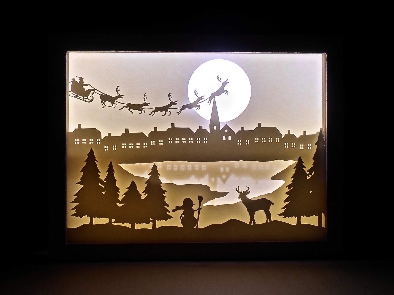 Caja de sombra de Navidad cortada con láser Corte de papel de luz nocturna