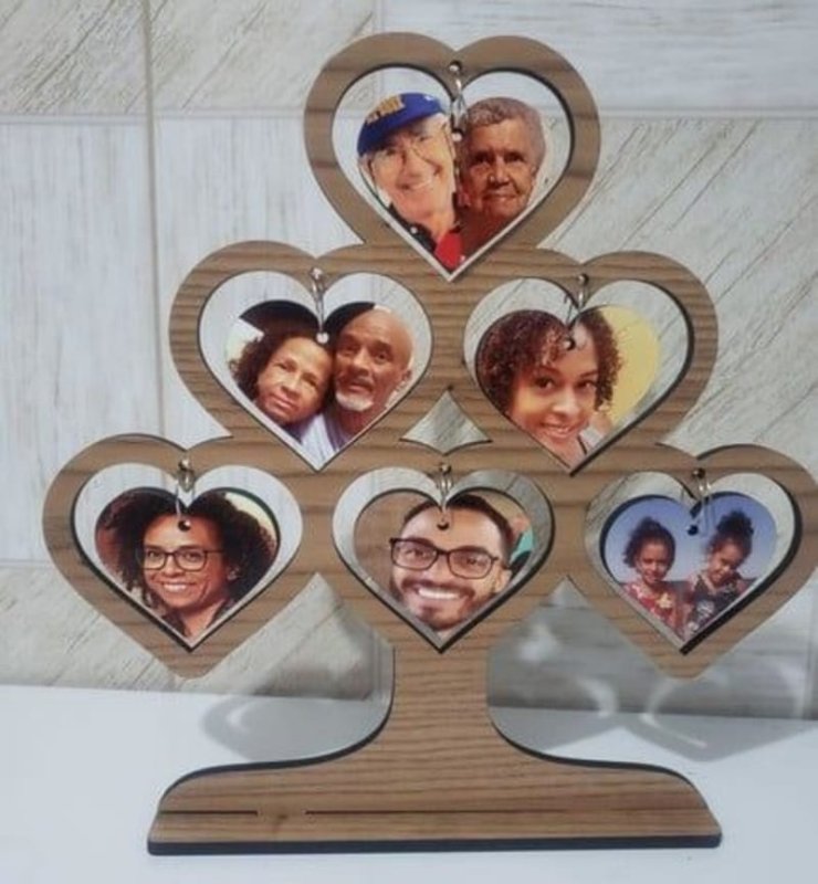Laser Cut Tree With 6 Personalized Hearts Photo Frames