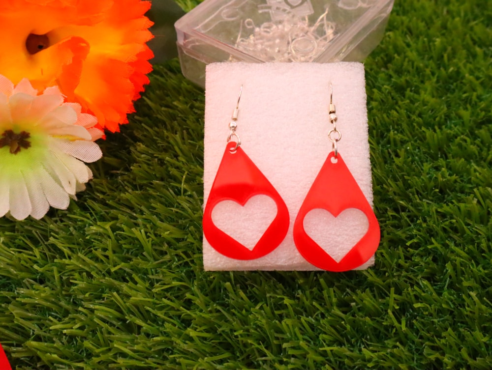 Laser Cut Teardrop Heart Dangle Earrings DXF File