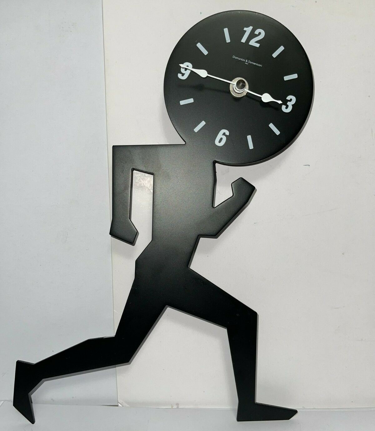 Laser Cut Uomino Running Man Wall Clock Free Vector