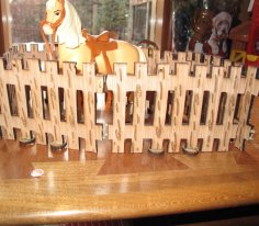 Laser Cut Toy Horse Hàng rào ổn định Ván ép 4,55mm