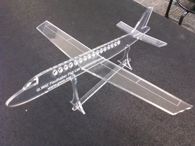 Gabarit découpé au laser pour jouet d'avion en acrylique