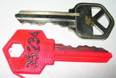 Customizable House / Padlock Key 3D Printer Model