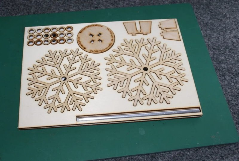 Laser Cut Flat-Pack Christmas Tree DXF File