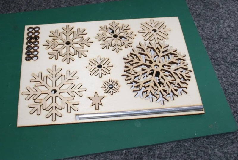 Laser Cut Flat-Pack Christmas Tree DXF File