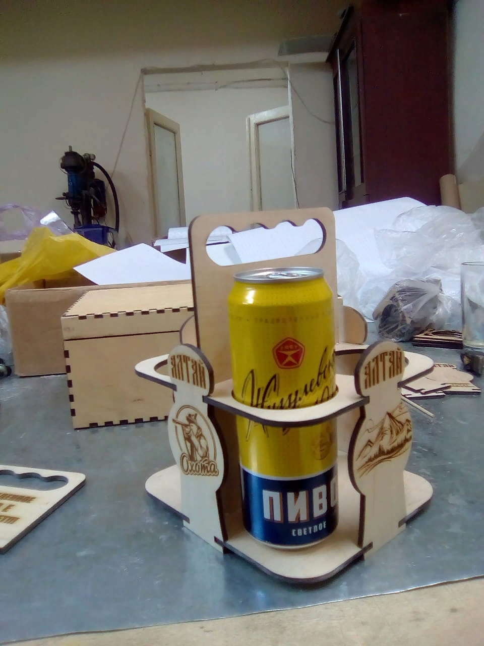 Laser Cut Plywood Beer Carrier Beer Caddy Free Vector