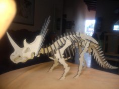 Rompecabezas 3D de Estiracosaurio cortado con láser