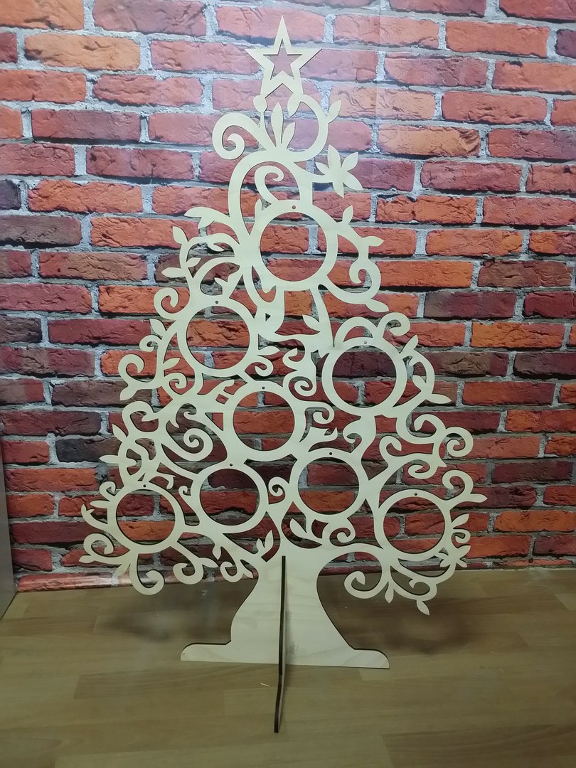 Árvore de Natal decorativa de madeira cortada a laser