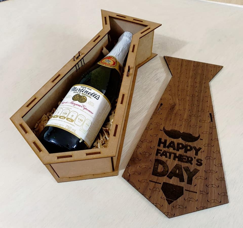 Cắt laser Khắc khoai tây Tie Hộp quà tặng rượu bằng gỗ được cá nhân hóa Ngày của cha