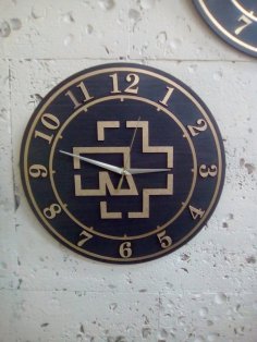Modello di orologio da parete con logo a fascia Rammstein tagliato al laser