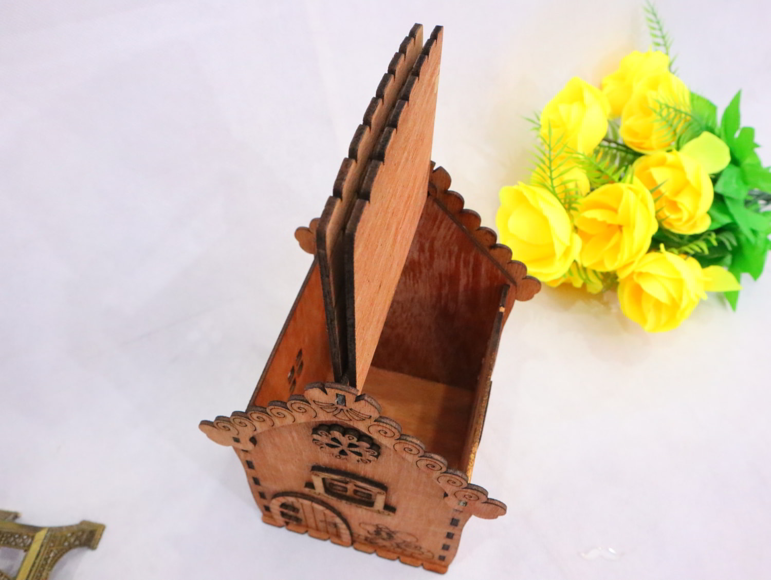 Laser Cut House Shape Gift Box With Handle 3mm Free Vector