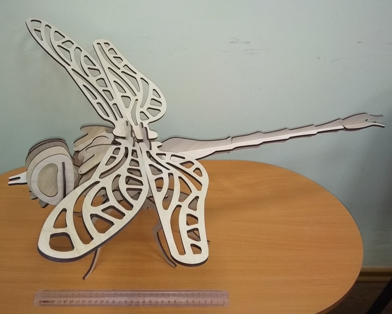 Лазерная резка 3D деревянной стрекозы