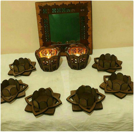 Lasergeschnittener Haft gesehener traditioneller Tisch von Nowruz