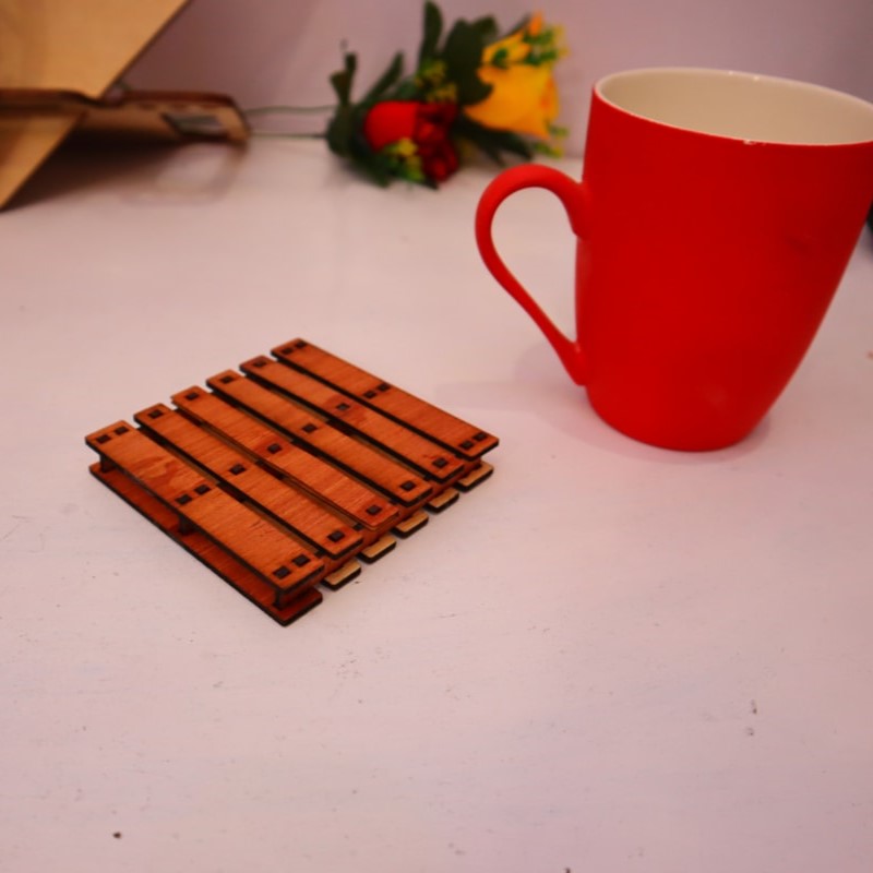 Mini posavasos de madera cortados con láser de 4 mm