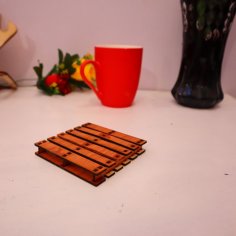 Lasergeschnittene Mini-Palettenuntersetzer aus Holz, 4 mm