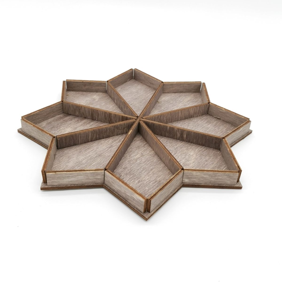 Lasergeschnittenes Oktaeder-Serviertablett aus Holz mit Abschnitten