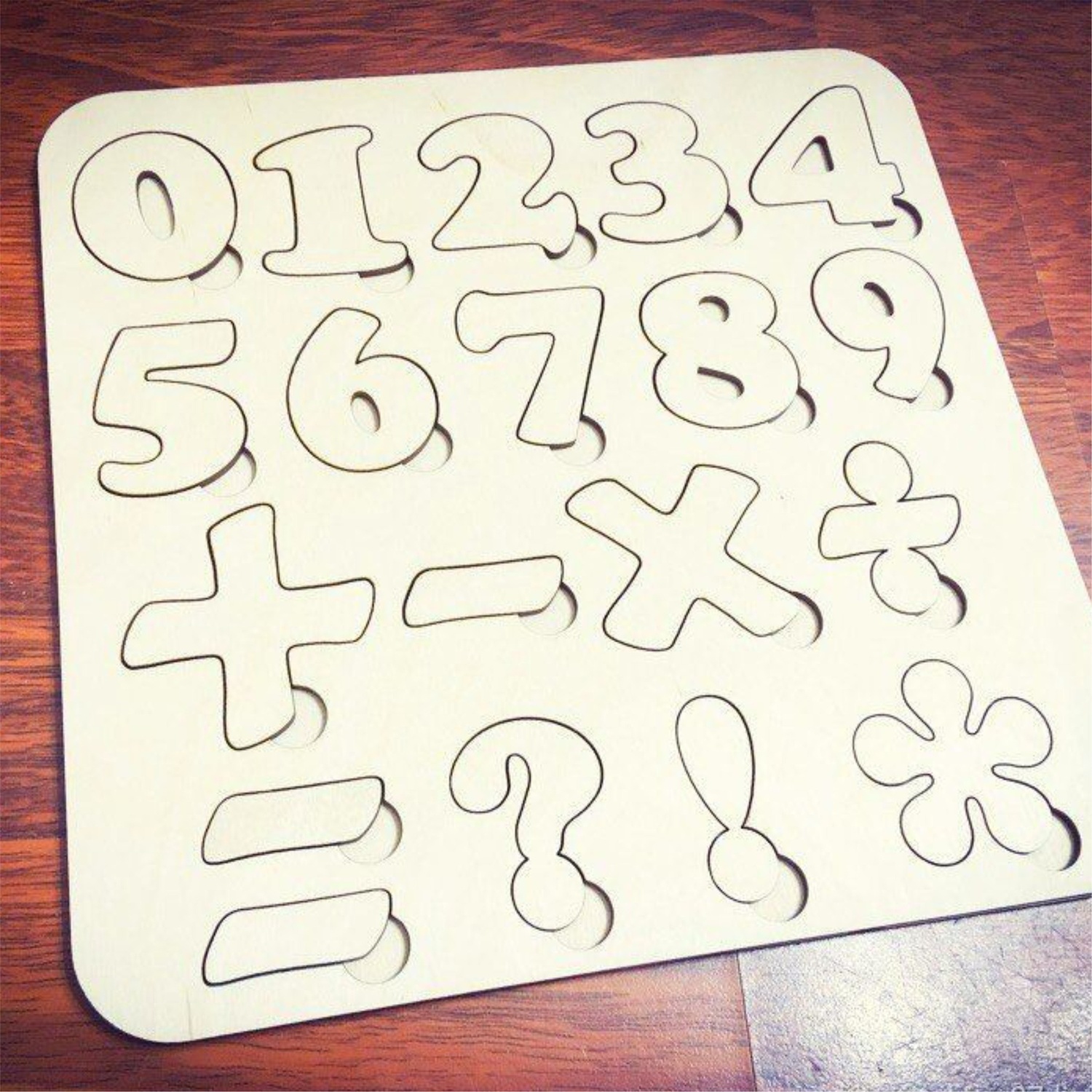 لعبة أطفال خشبية على شكل رقم الرياضيات ، ألغاز الوتد ، قابلة للقص بالليزر