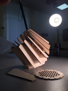 Lampe décorative en bois découpée au laser