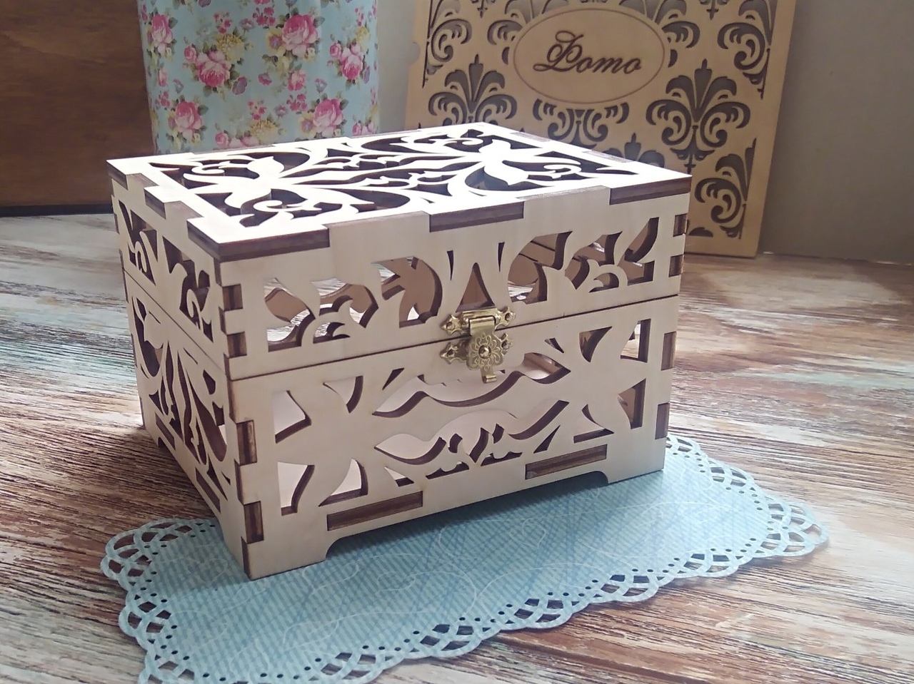 ढक्कन के साथ रिंग्स आभूषण बॉक्स के लिए लेजर कट स्मारिका बॉक्स कास्केट