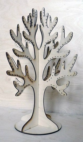Lasergeschnittener Sperrholzbaum für Dekorationen