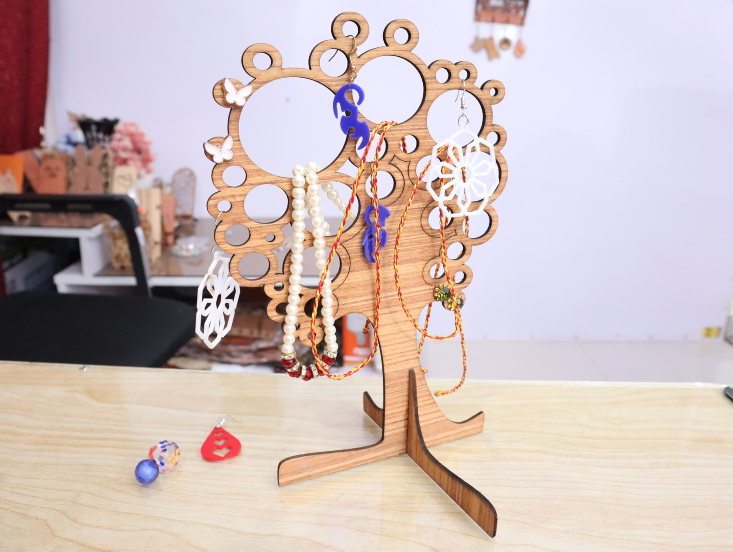 Laser Cut Jewelry Tree Stand Wooden 3mm Free Vector