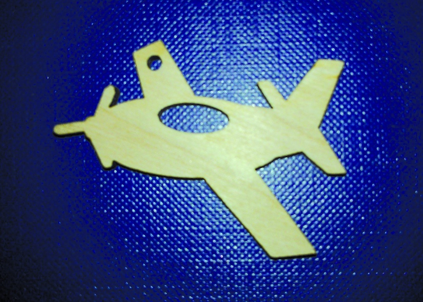 Avião simples de madeira cortado a laser